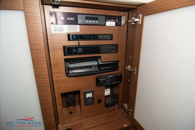 Slide: The Image of Sea Ray 540 Sundancer 2013 - 118