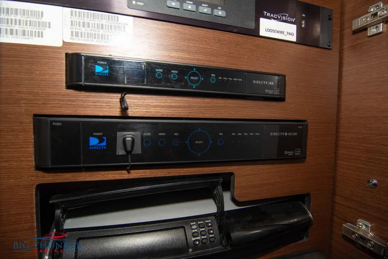 Slide: The Image of Sea Ray 540 Sundancer 2013 - 120