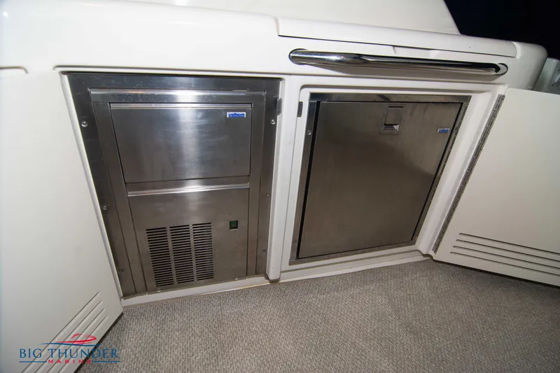 Slide: The Image of Stainless steel appliances on 2013 Sea Ray 540 Sundancer yacht interior. - 28