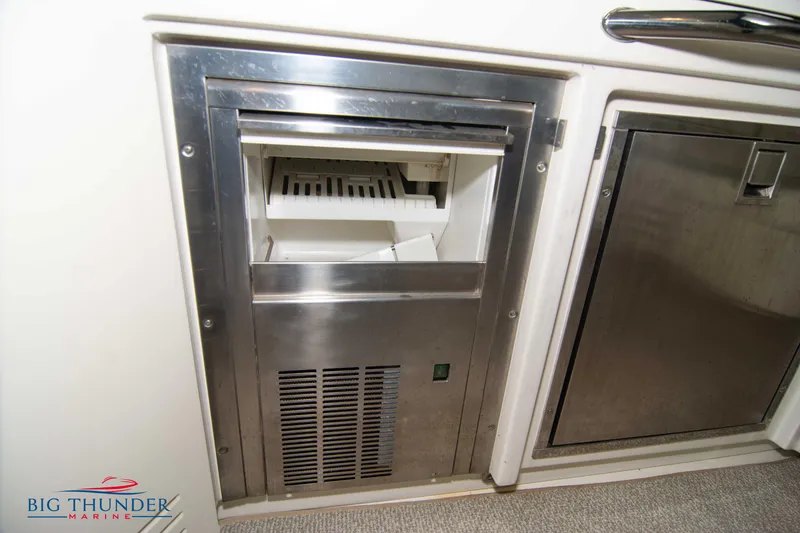 Slide: The Image of Stainless steel ice maker on 2013 Sea Ray 540 Sundancer yacht. - 30