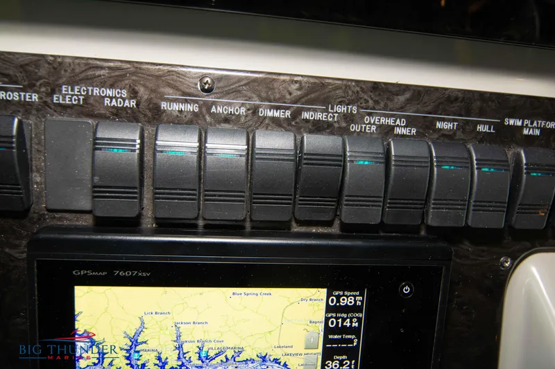 Slide: The Image of Sea Ray 540 Sundancer 2013 - 50