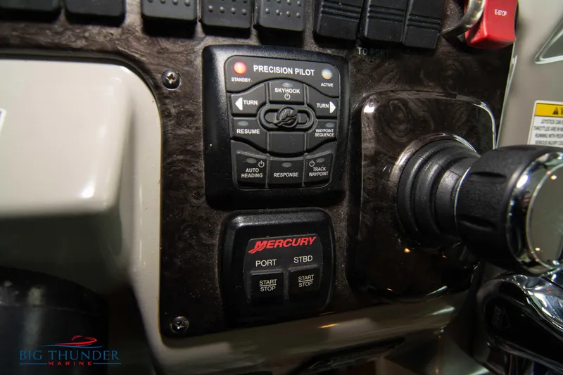 Slide: The Image of Sea Ray 540 Sundancer 2013 - 55