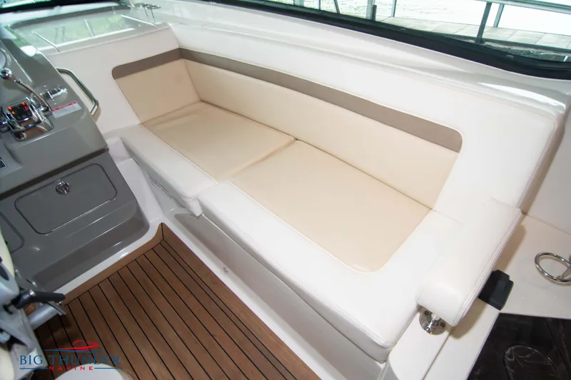 Slide: The Image of Sea Ray 540 Sundancer 2013 - 60