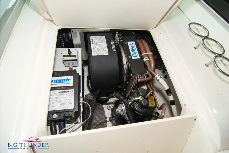 Slide: The Image of Sea Ray 540 Sundancer 2013 - 61