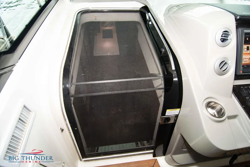 Slide: The Image of Sea Ray 540 Sundancer 2013 - 73