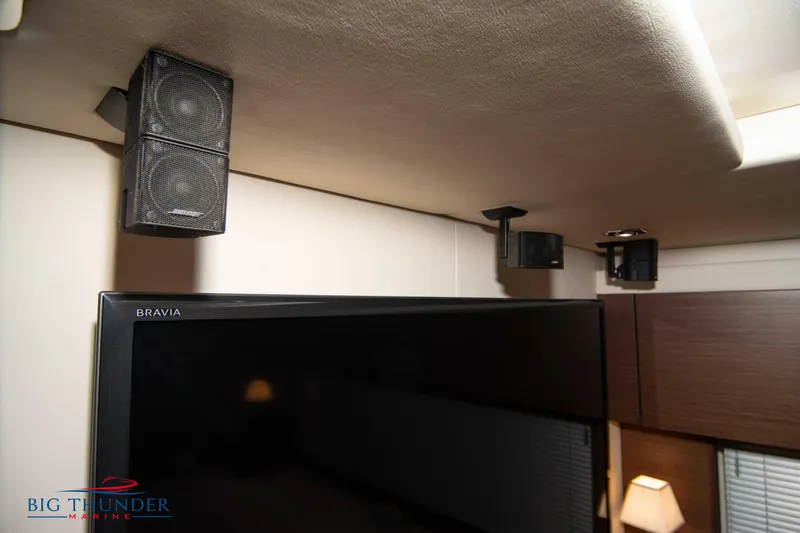 Slide: The Image of Sea Ray 540 Sundancer 2013 - 78