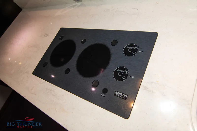 Slide: The Image of Sea Ray 540 Sundancer 2013 - 80