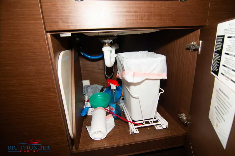 Slide: The Image of Sea Ray 540 Sundancer 2013 - 86