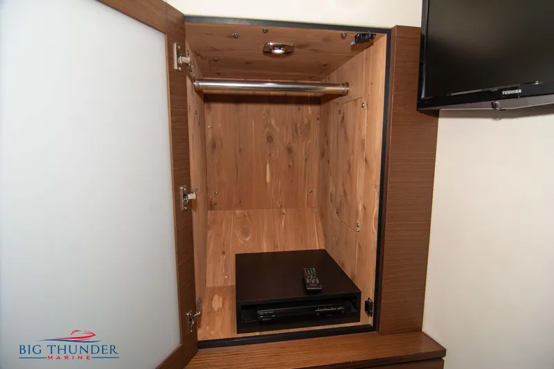 Slide: The Image of Sea Ray 540 Sundancer 2013 - 93