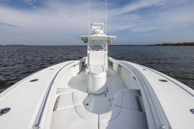 Slide: The Image of Yellowfin 36 Offshore 2021 - 52