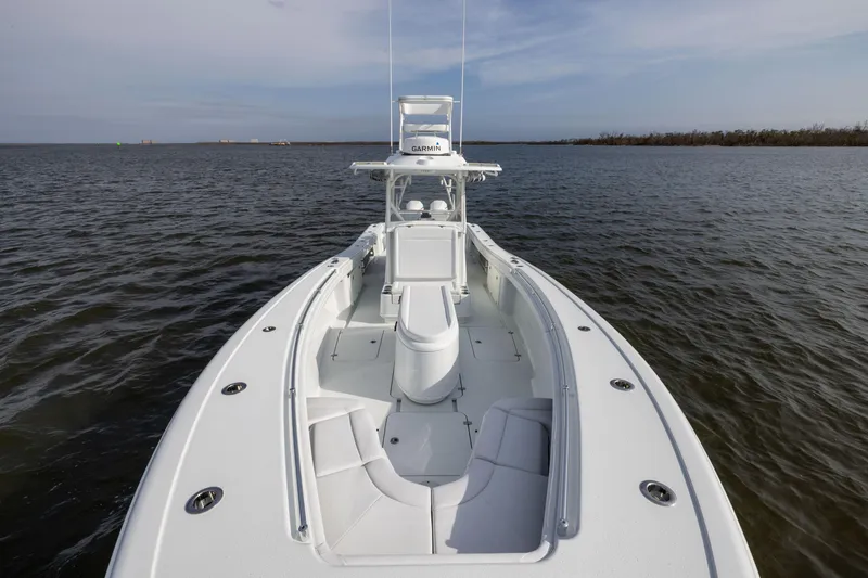 Slide: The Image of Yellowfin 36 Offshore 2021 - 56