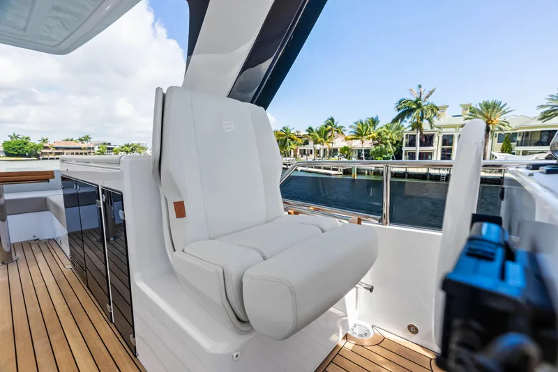 Slide: The Image of Ferretti 580 2025 - 23