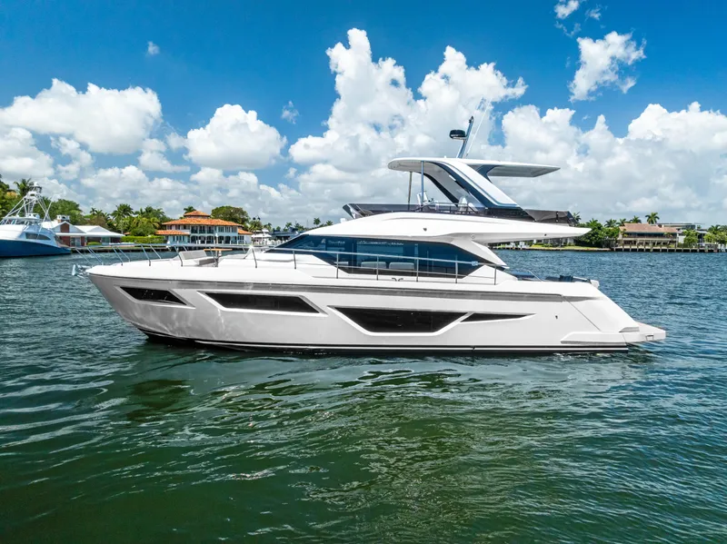 Slide: The Image of Ferretti 580 2025 - 32