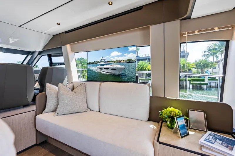 Slide: The Image of Ferretti 580 2025 - 52