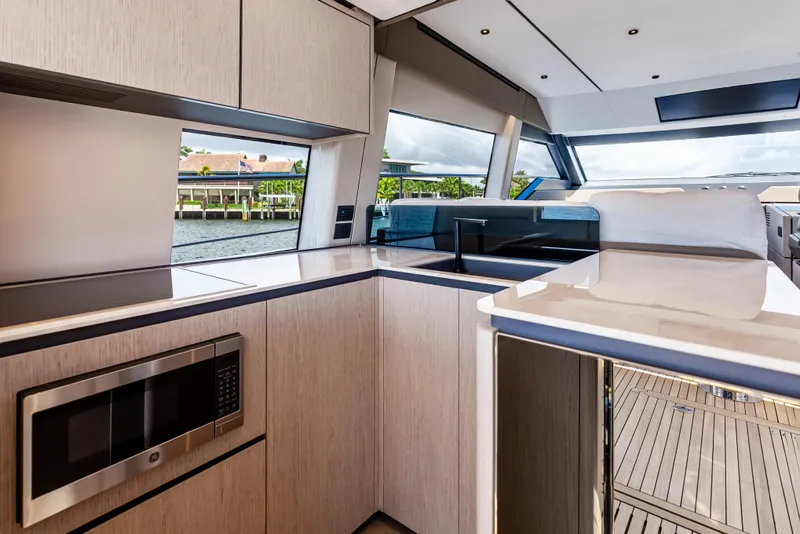 Slide: The Image of Ferretti 580 2025 - 53