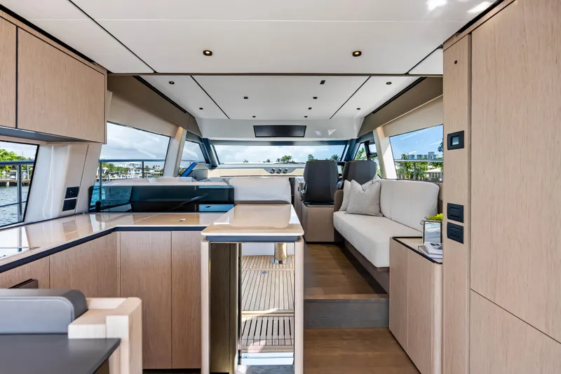 Slide: The Image of Ferretti 580 2025 - 55