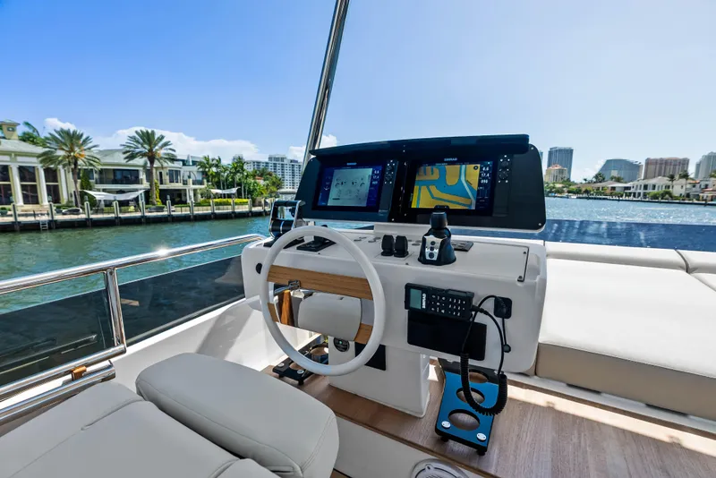 Slide: The Image of Ferretti Yachts 580 2025 - 21