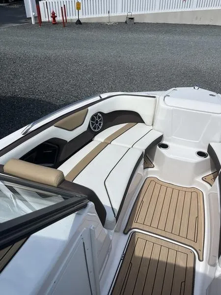 Slide: The Image of Yamaha 212 SD 2021 - 12