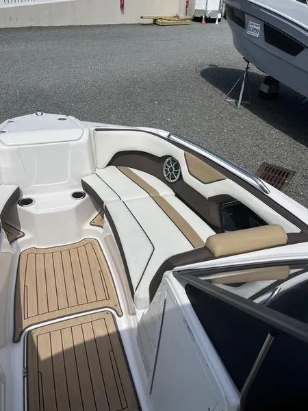 Slide: The Image of Yamaha 212 SD 2021 - 13