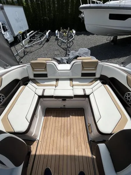 Slide: The Image of Yamaha 212 SD 2021 - 15