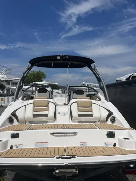 Slide: The Image of Yamaha 212 SD 2021 - 24