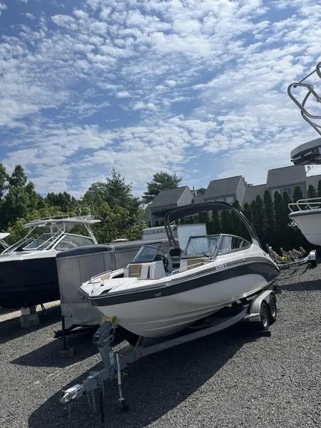 Slide: The Image of Yamaha 212 SD 2021 - 3