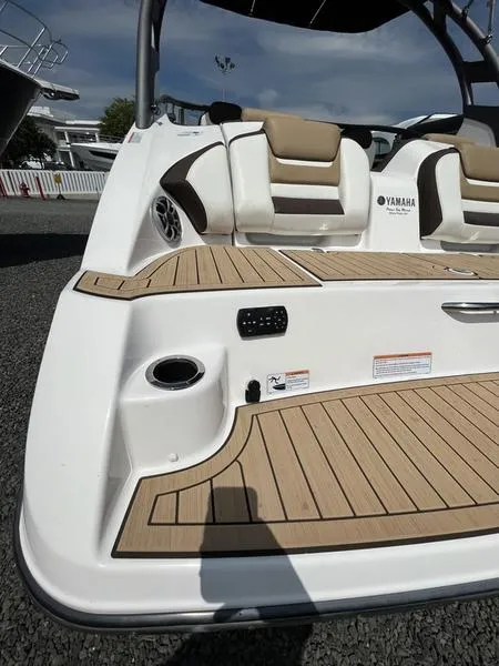 Slide: The Image of Yamaha 212 SD 2021 - 7