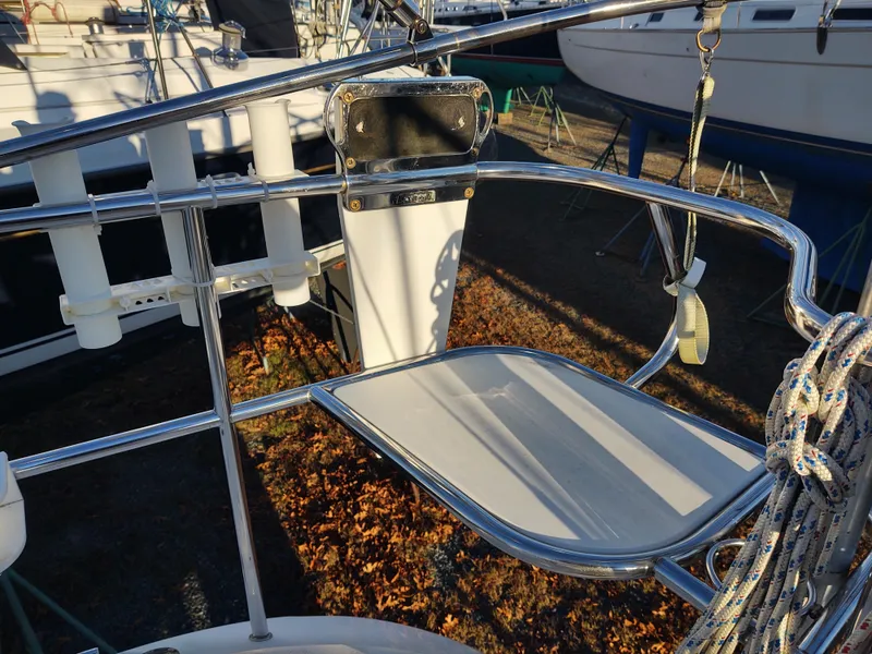Slide: The Image of Catalina 350 MK II 2006 sailboat deck with stainless steel railings and ropes. - 21