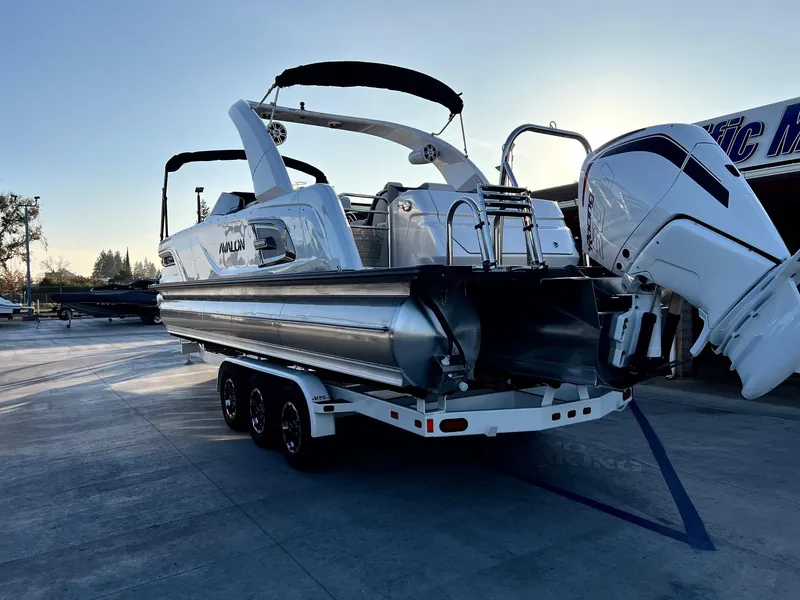 Slide: The Image of Avalon 27' Excalibur Carbon Series Elite Windshield w/ 500HP Mercury! 2025 - 11