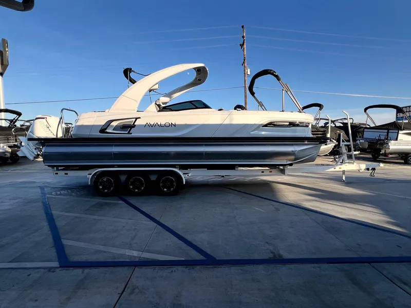 Slide: The Image of Avalon 27' Excalibur Carbon Series Elite Windshield w/ 500HP Mercury! 2025 - 9