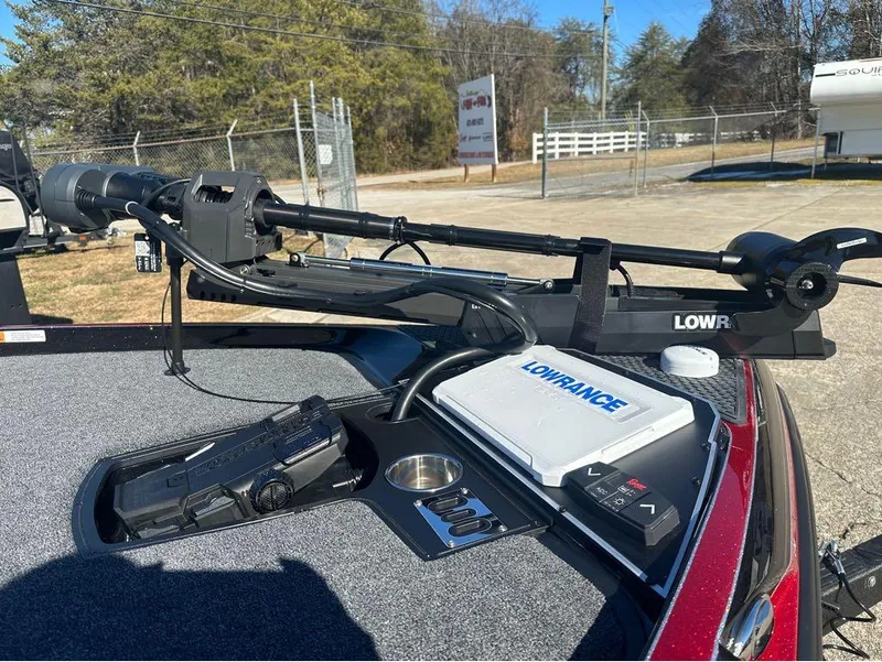 Slide: The Image of Ranger Z521R 2025 - 5