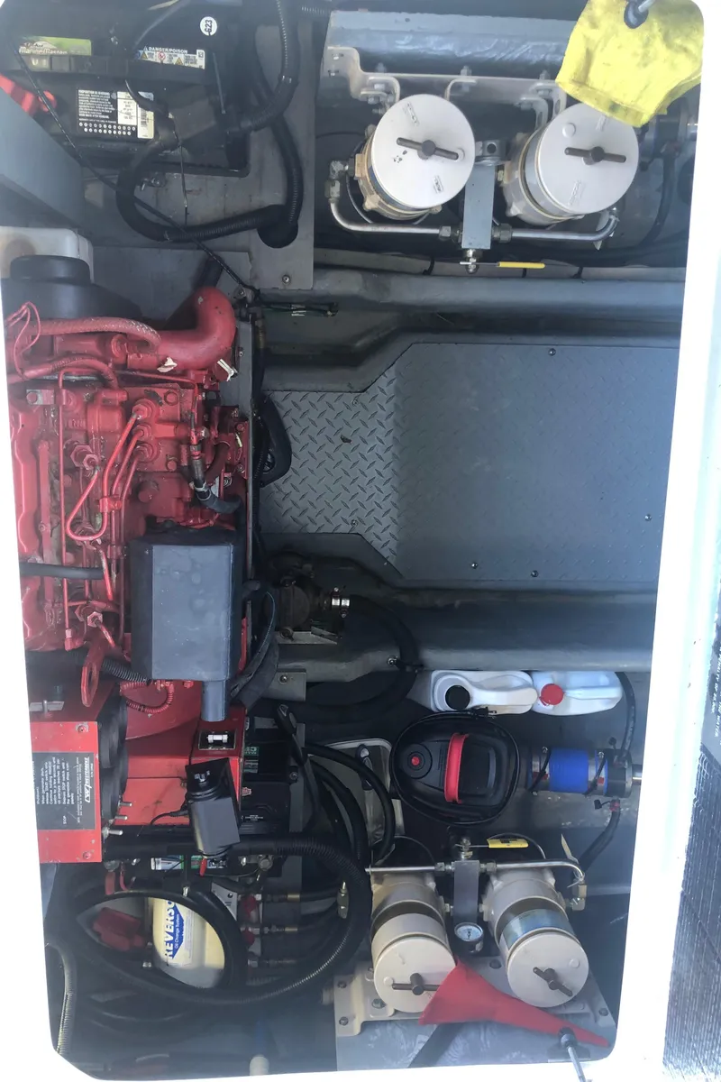 Slide: The Image of Sea Ray 400 Sedan Bridge 2001 - 86