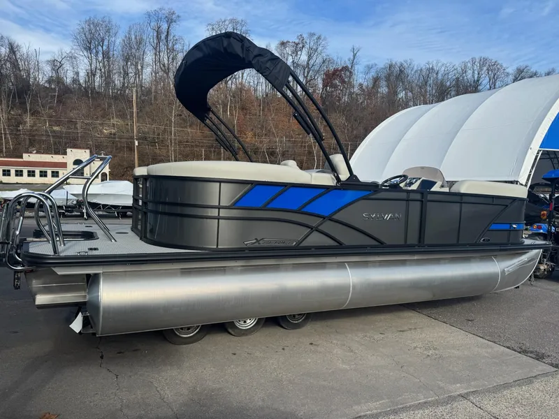 The Image of Sylvan X3 LZ Mirage Tritoon 2025 - 1