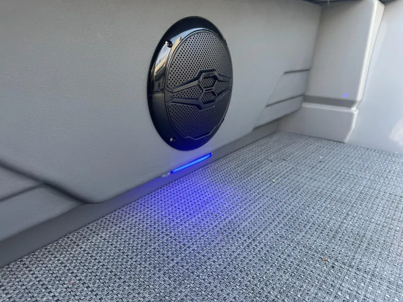 Slide: The Image of Sylvan X3 LZ Mirage Tritoon 2025 - 14