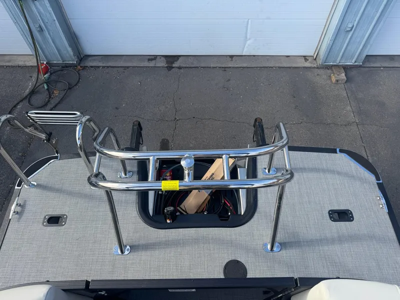 Slide: The Image of Sylvan X3 LZ Mirage Tritoon 2025 - 30