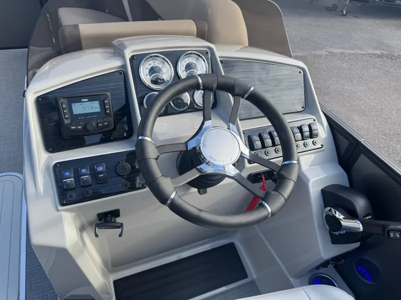 Slide: The Image of Sylvan X3 LZ Mirage Tritoon 2025 - 33