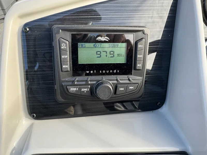 Slide: The Image of Sylvan X3 LZ Mirage Tritoon 2025 - 34