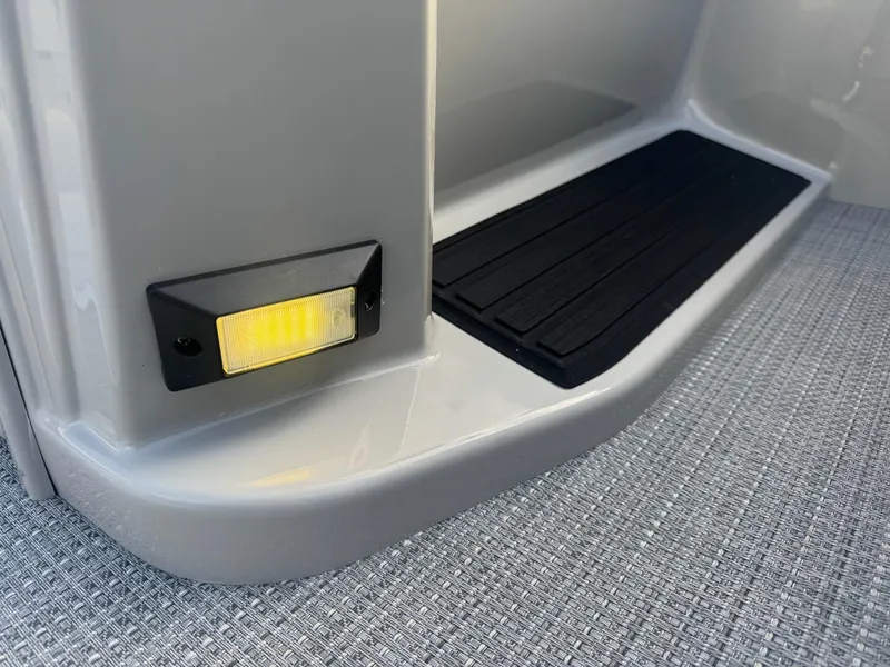 Slide: The Image of Sylvan X3 LZ Mirage Tritoon 2025 - 36