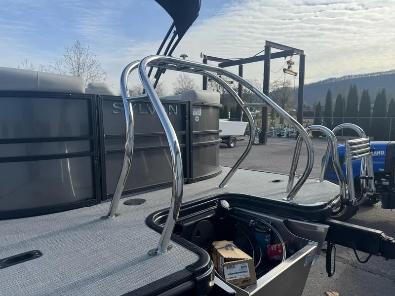 Slide: The Image of Sylvan X3 LZ Mirage Tritoon 2025 - 9