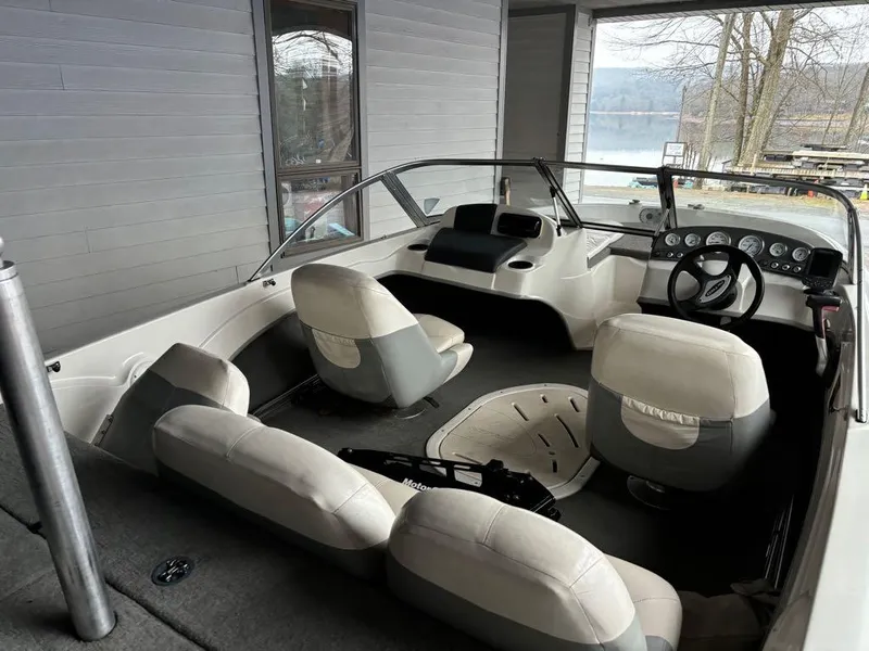Slide: The Image of 2007 Nitro 189 Sport boat interior with steering wheel and seating. - 11
