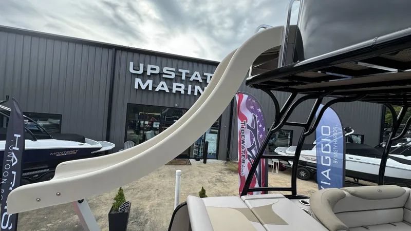 Slide: The Image of Avalon 2785 Paradise 2015 boat with slide at Upstate Marine dealership. - 42