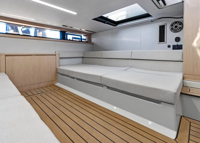 Slide: The Image of XO EXPLR 44 2025 - 40