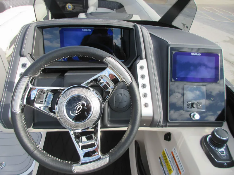 Slide: The Image of Barletta LUSSO L25UCAT 2025 - 13