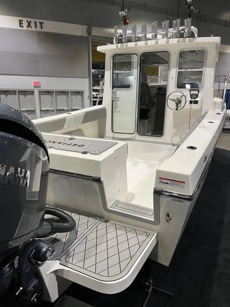 Slide: The Image of Defiance 260 Admiral 2025 - 4