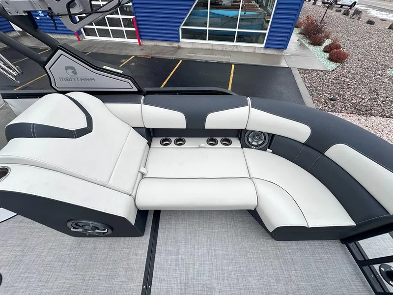 Slide: The Image of Montara 25' Surf Boss 2024 - 10