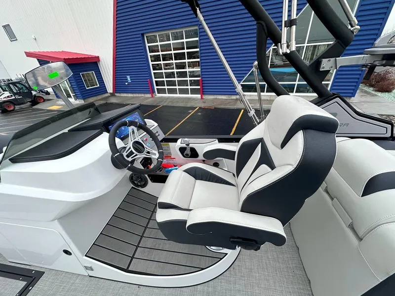 Slide: The Image of Montara 25' Surf Boss 2024 - 13