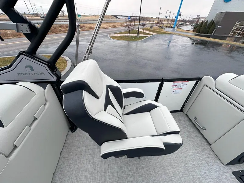 Slide: The Image of Montara 25' Surf Boss 2024 - 14