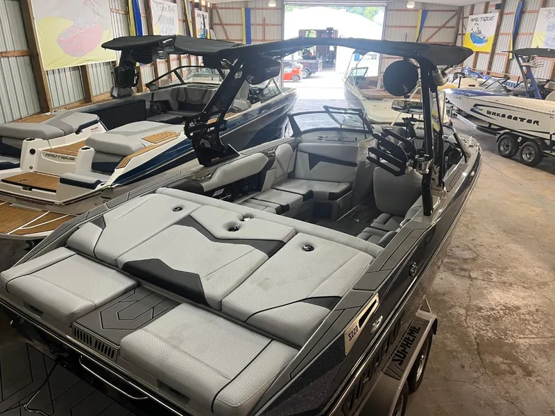 Slide: The Image of Supreme S220 2024 - 50