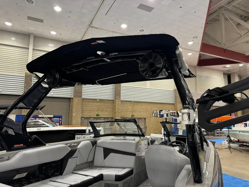 Slide: The Image of Supreme S220 2024 - 65