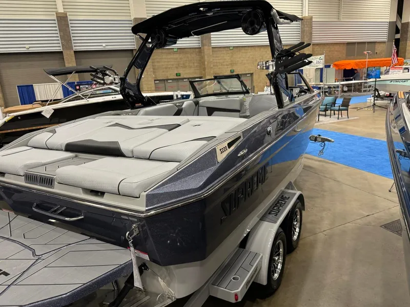 Slide: The Image of Supreme S220 2024 - 66